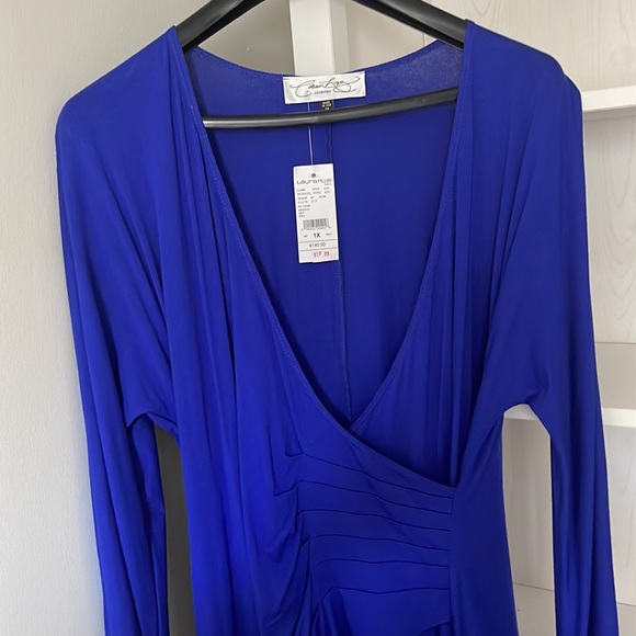 Beautiful royal blue dress with crossover front & gathering at the side. size1X - Picture 3 of 5